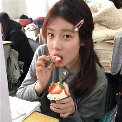 然后,她找到了我